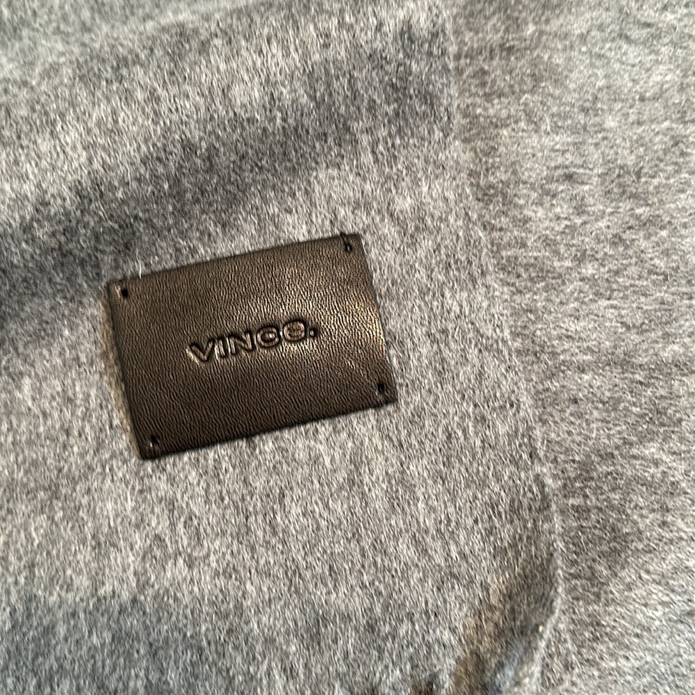 New Vince 100% Merino Wool/Laine Scarf. Gray. - Picture 2 of 7